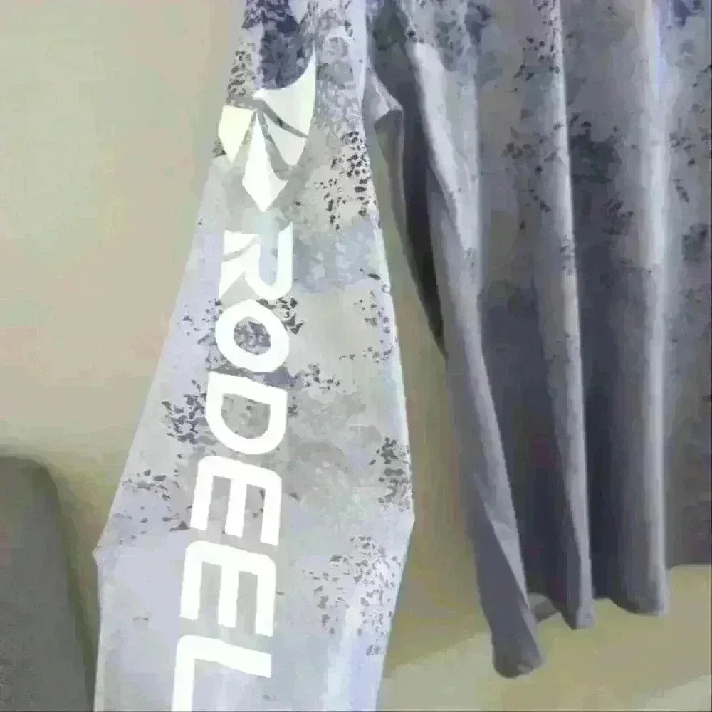 RODEEL | Women's Gray/Blue Colorblock Moisture Wicking Long  Sleeved Top - Picture 4 of 6